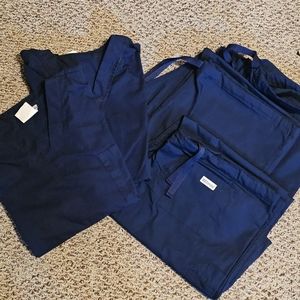 3 bottoms/2 tops Uniform Advantage Navy Scrubs Unisex